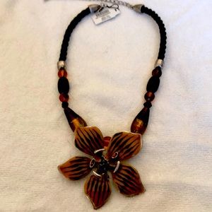 NWT—Chico’s necklace